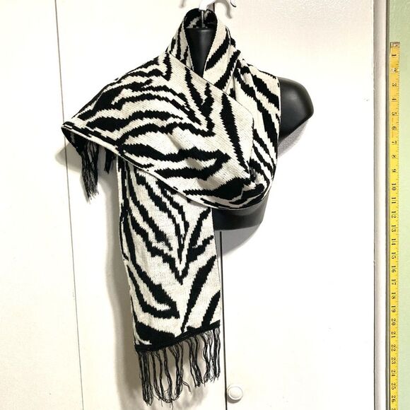 ZEBRA Fringe Scarf Thick Warm Cozy Black Ivory White Animal Print 55 x 7.5 inch - Picture 3 of 6
